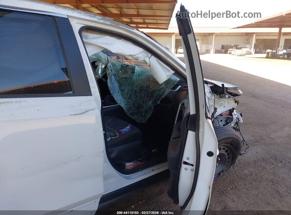 2T3K1RFV3SW425594 2025 TOYOTA LE White Front interior view