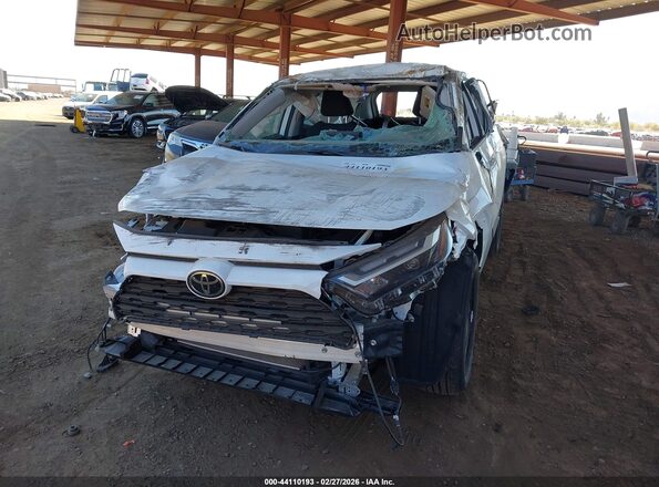 2T3K1RFV3SW425594 2025 TOYOTA LE White Front view