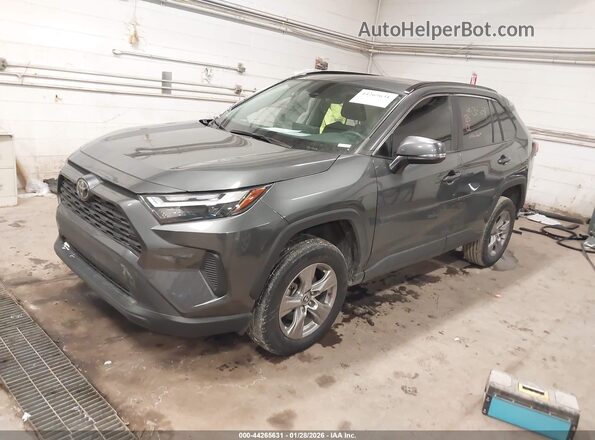 2T3P1RFV2SW496355 2025 TOYOTA LE Gray Առջևի ձախ երեք քառորդ տեսարան
