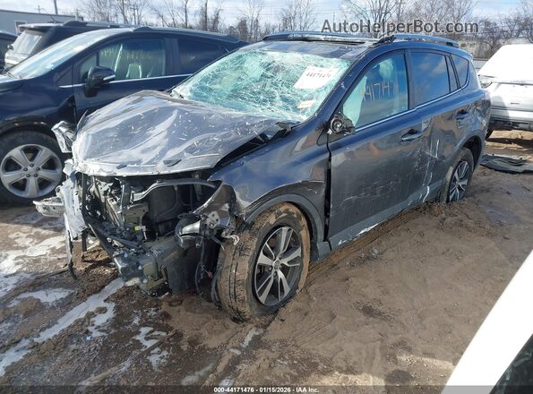 2T3RFREV5JW800658 2018 TOYOTA LE Серый Передняя левая четверть