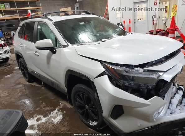 2T3T6RFV9RW068714 2024 TOYOTA RAV4 HYBRID White Przód prawy