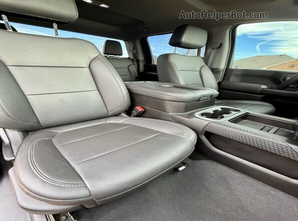 1GC4YMEY4NF335301 2022 CHEVROLET ALL MODELS Black Vista de los asientos traseros