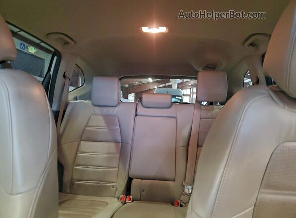 7FARW2H89KE045183 2019 HONDA CRV Белый Вид задней части салона