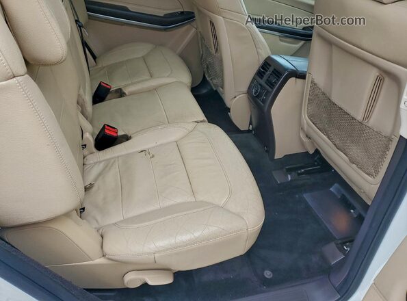 4JGDF7DE2HA792216 2017 MERCEDES-BENZ GLS-CLASS Белый Вид задней части салона