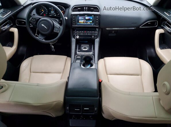 SADCJ2BV4HA094456 2017 JAGUAR F-PACE Черный Вид щитка приборов