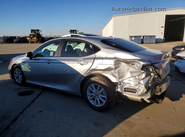 4T1DAACK1TU665242 2026 TOYOTA CAMRY Серебряный Задняя правая четверть