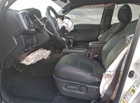 3TMCZ5AN1LM292611 2020 TOYOTA LE Белый Вид панели приборов