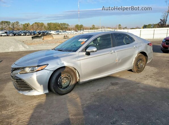 4T1B31HK0KU511467 2019 TOYOTA LE Серебряный Задняя левая четверть