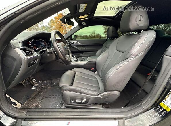 WBA13AR09MCF20741 2021 BMW M4 Black Engine compartment view