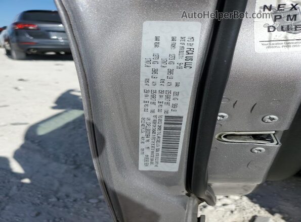 1C4PJLLB2KD318644 2019 JEEP CHEROKEE Silver Vista interior de 360 grados