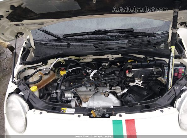 3C3CFFCH5JT524091 2018 FIAT 500 Белый Вид сзади