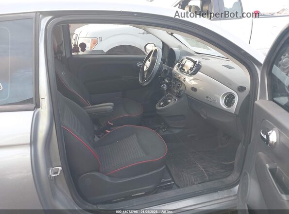 3C3CFFKH0JT504719 2018 FIAT 500 Серебряный Вид салона спереди