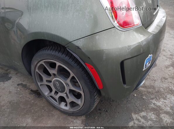 3C3CFFKH2JT471982 2018 FIAT 500 Зеленый Вид спереди