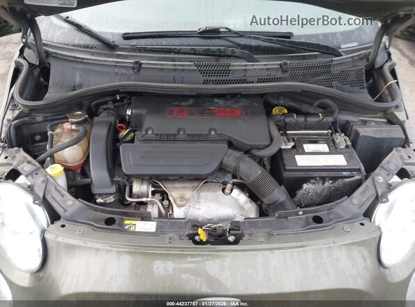 3C3CFFKH2JT471982 2018 FIAT 500 Зеленый Вид сзади