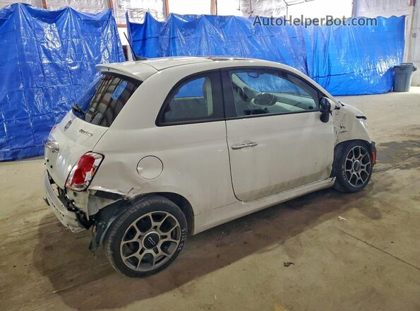3C3CFFKH3JT255221 2018 FIAT 500 Белый Задняя правая четверть