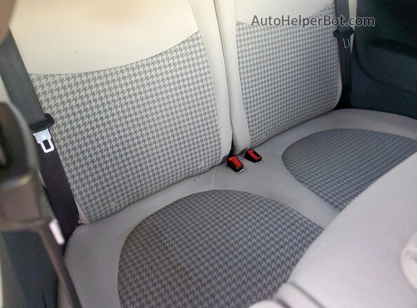 3C3CFFLH6JT377652 2018 FIAT 500 Зеленый Вид задних сидений