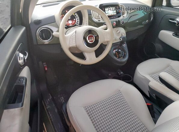 3C3CFFLH6JT377652 2018 FIAT 500 Зеленый Вид панели приборов