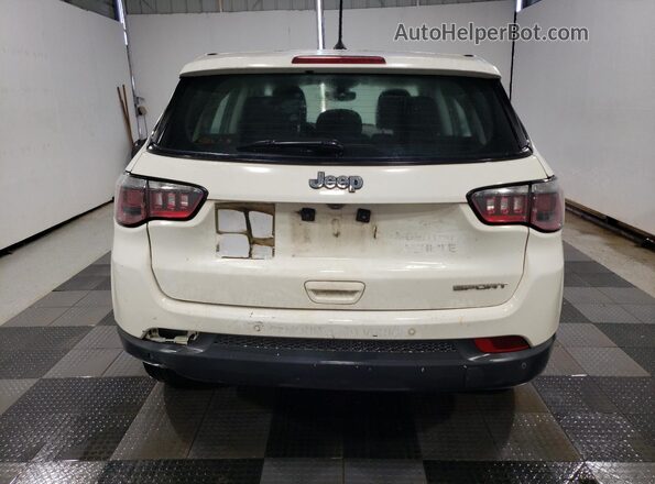 3C4NJCAB2JT136882 2018 JEEP COMPASS Белый Вид сзади