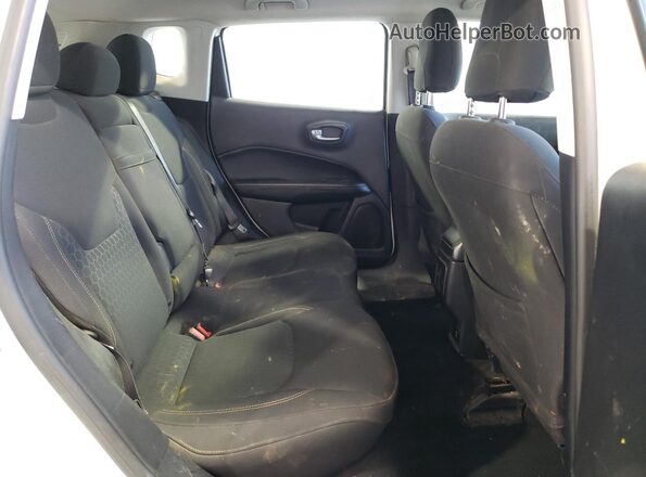 3C4NJCAB2JT136882 2018 JEEP COMPASS Белый Вид задней части салона