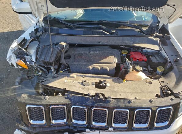 3C4NJDBB6KT827967 2019 JEEP COMPASS White Սալոնի հետևի տեսք