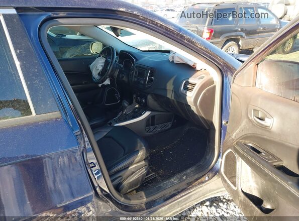 3C4NJDBBXJT107585 2018 JEEP COMPASS Dark Blue Вид салона спереди