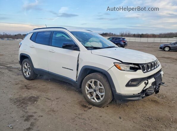 3C4NJDBN6ST594666 2025 JEEP COMPASS Белый Передняя правая четверть