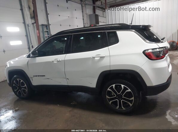 3C4NJDCB4NT158147 2022 JEEP COMPASS Белый Панорамный вид салона 360°