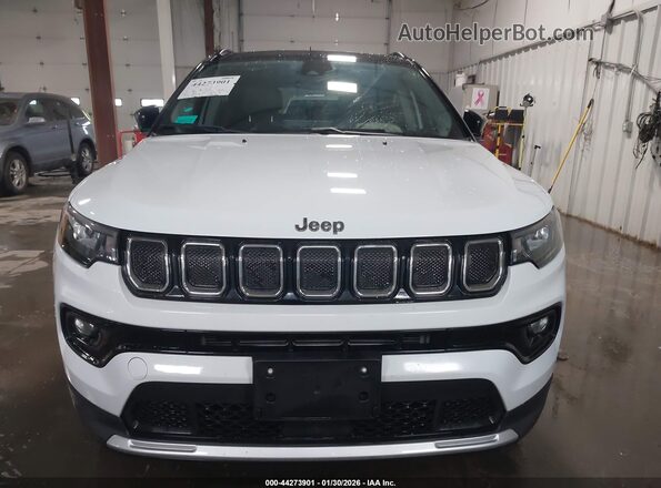 3C4NJDCB4NT158147 2022 JEEP COMPASS Белый Вид щитка приборов