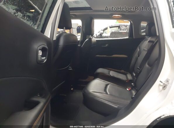 3C4NJDCB5HT661450 2017 JEEP NEW COMPASS White VIN კოდის სტიკერის ხედი