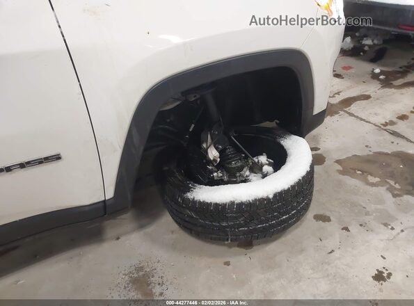 3C4NJDCB5HT661450 2017 JEEP NEW COMPASS White 