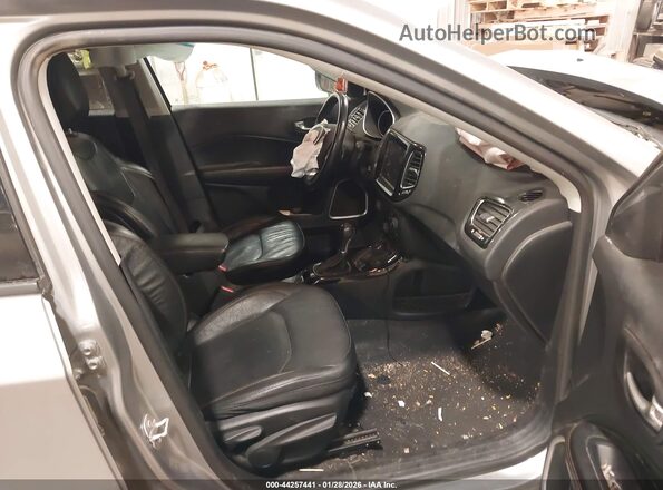 3C4NJDCB8MT590920 2021 JEEP COMPASS Silver Vista interior delantera