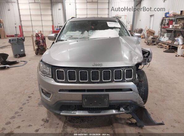 3C4NJDCB8MT590920 2021 JEEP COMPASS Silver Vista del cuadro de instrumentos