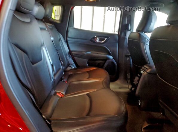 3C4NJDCN2PT557071 2023 JEEP COMPASS Red Widok wnętrza z tyłu