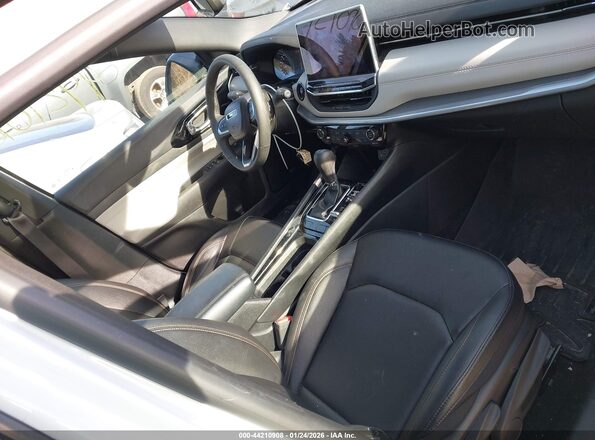 3C4NJDCN4RT166975 2024 JEEP COMPASS Белый Вид салона спереди