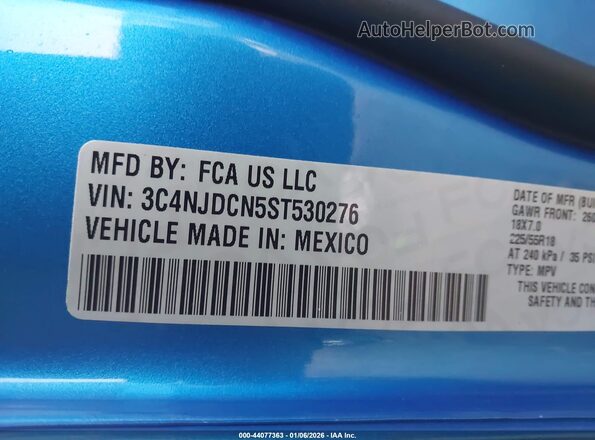 3C4NJDCN5ST530276 2025 JEEP COMPASS Синий Вид подкапотного пространства