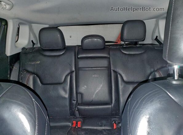 3C4NJDDB0HT597574 2017 JEEP COMPASS Зеленый Вид задних сидений