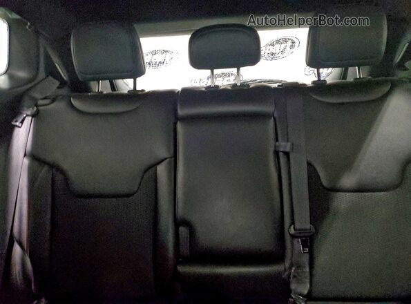 3C4NJDDN5RT144661 2024 JEEP COMPASS Белый Вид задних сидений