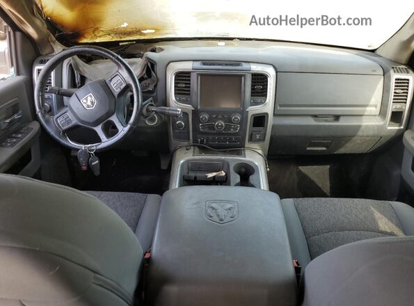 3C63R3HLXGG254556 2016 RAM 3500 Серый Вид панели приборов