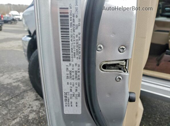 3C63R3ML1GG196133 2016 RAM 3500 Silver Widok naklejki z numerem VIN