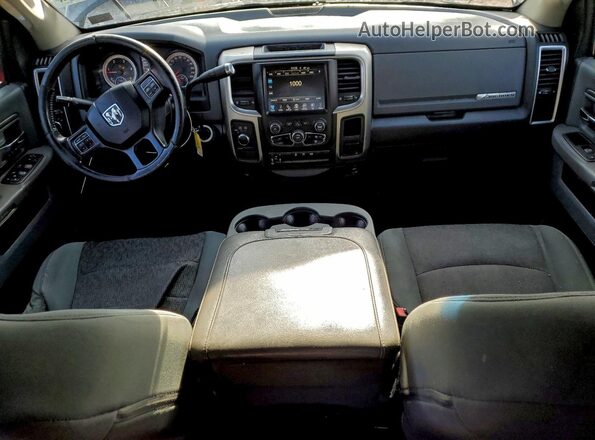 3C63RRHL3GG140062 2016 RAM 3500 Черный Вид панели приборов