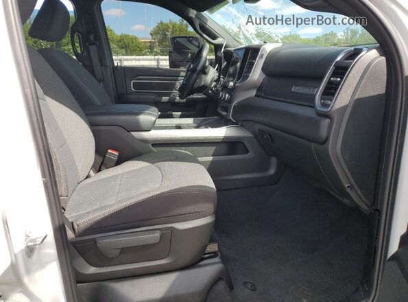 3C63RRHL4RG405641 2024 RAM 3500 White Widok z przodu