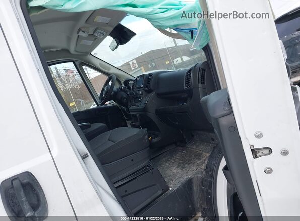 3C6LRVAG0NE127526 2022 RAM PROMASTER 1500 Белый Вид салона спереди
