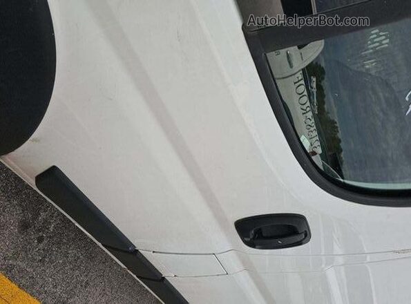 3C6LRVBGXRE147853 2024 RAM PROMASTER 1500  Widok komory silnika