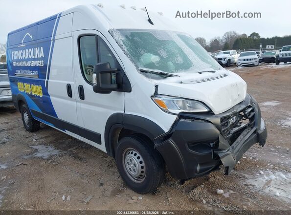 3C6LRVDG0SE523141 2025 RAM PROMASTER 2500 White უკანა სალონის ხედი