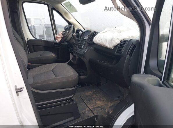 3C6LRVDG0SE555149 2025 RAM PROMASTER 2500 Белый Вид салона спереди