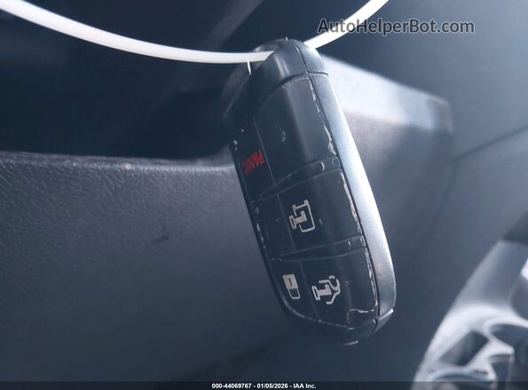 3C6LRVDG4RE114425 2024 RAM PROMASTER 2500 White Dashboard view