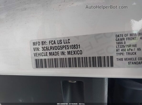 3C6LRVDG5PE510831 2023 RAM PROMASTER 2500 White Vista del compartimento del motor