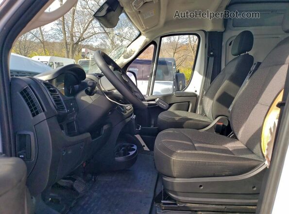 3C6LRVDG7SE522228 2025 RAM PROMASTER White Widok wnętrza z przodu