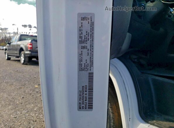 3C6LRVDG7SE522228 2025 RAM PROMASTER White Widok komory silnika