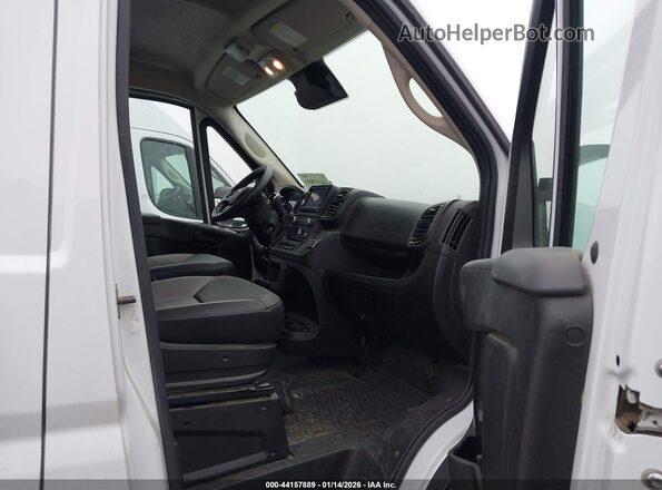 3C6LRVDG9SE504426 2025 RAM PROMASTER 2500 Белый Вид салона спереди